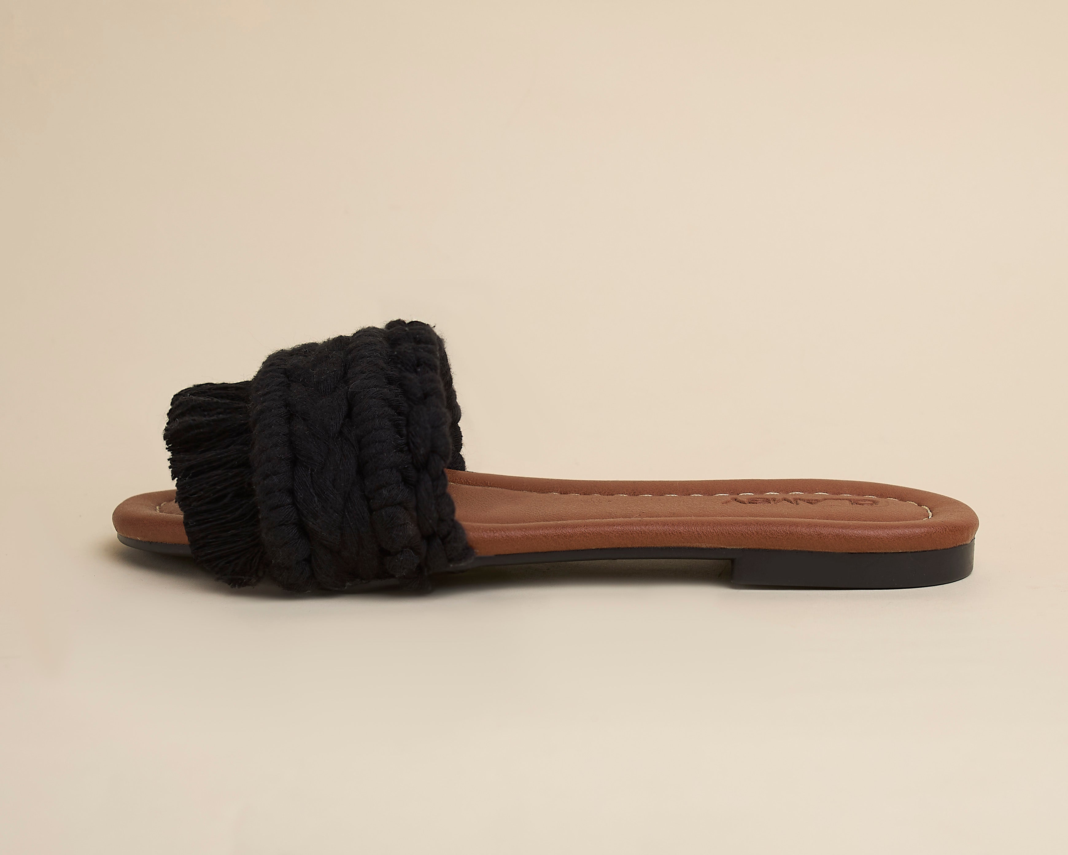 Rhea Slippers (Macramé)