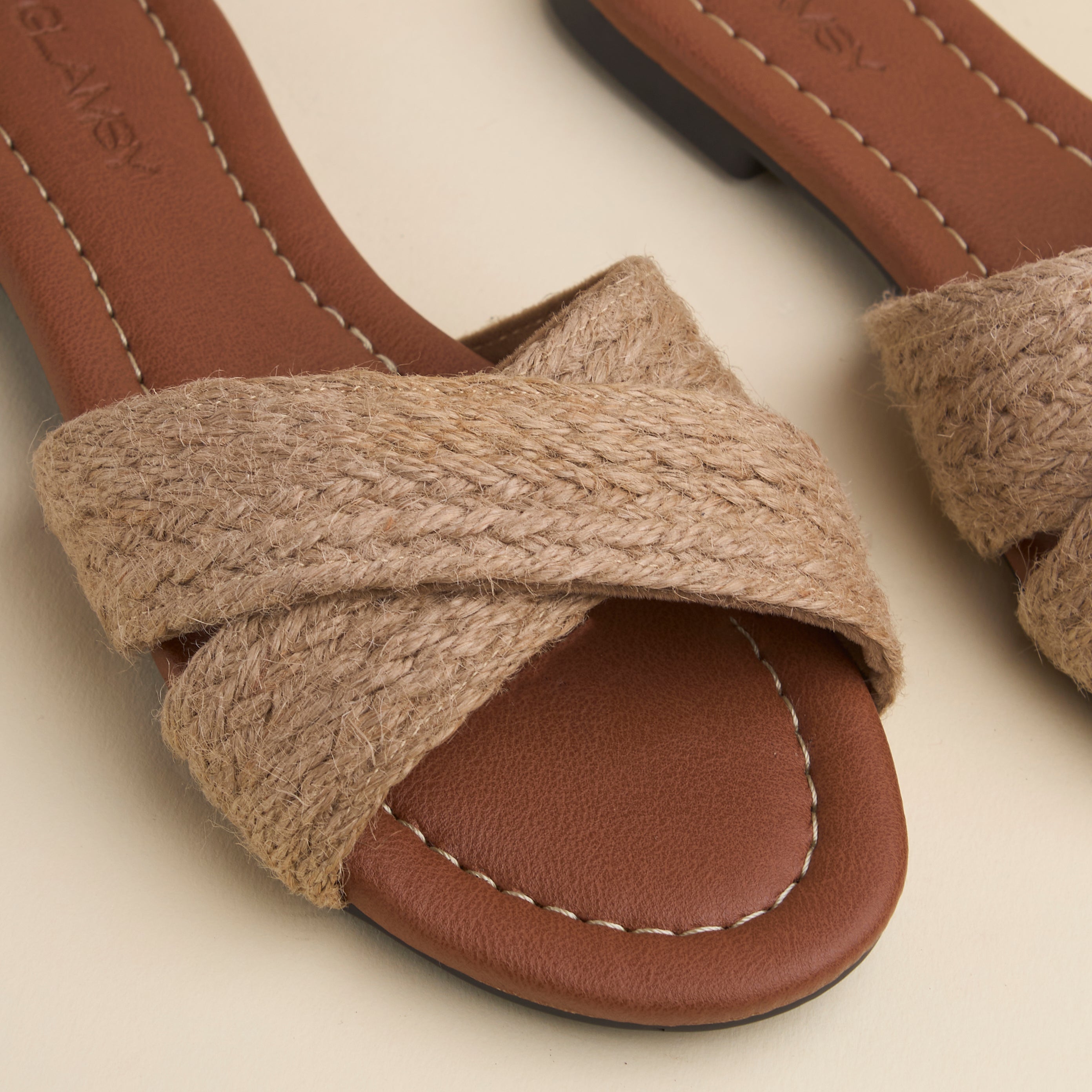Cjute Slippers — handcrafted women's slippers from Glamsy Egypt
