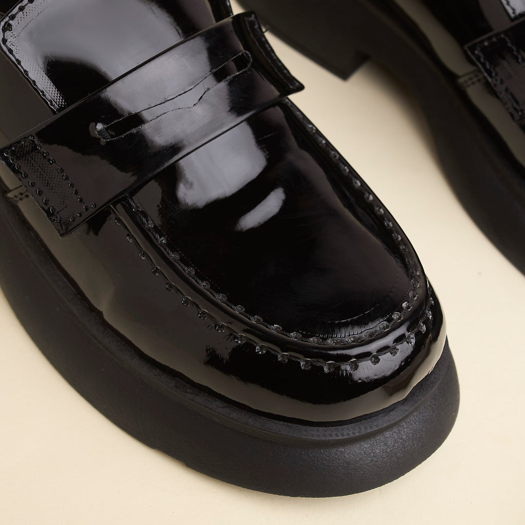 Luna Loafers — handcrafted women's loafers from Glamsy Egypt